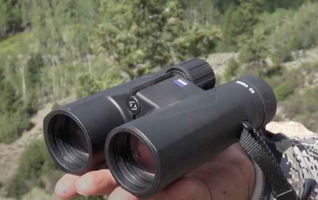 Front View Of The Zeiss Terra 10x42 Ed Binoculars 